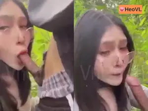 đi dã ngoại tiện quan hệ bồ ở trong rừng