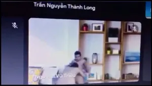 Học online quên không tắt camera lộ cảnh con ghệ đang bú mút